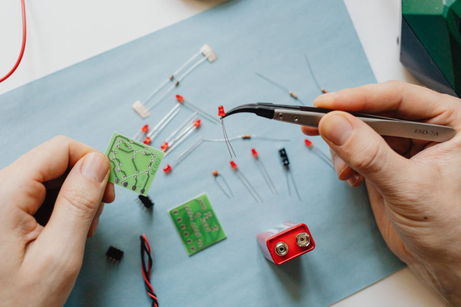 Custom IC and VLSI design services